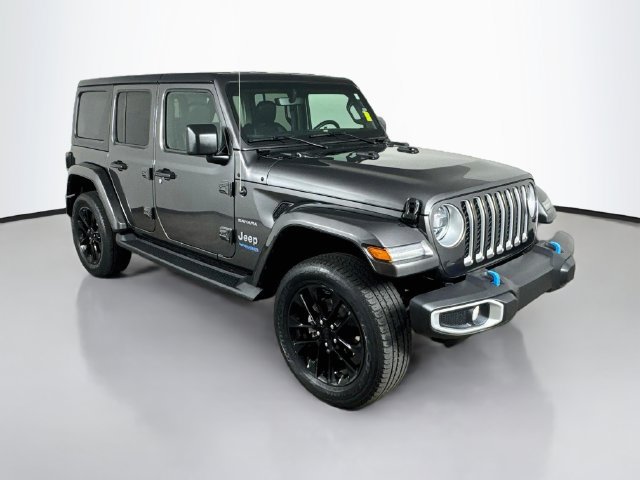 Used 2022 Jeep Wrangler Unlimited Sahara w/ Cold Weather Group AWD/4WD image 3