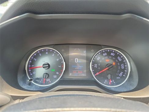 Used 2020 Toyota RAV4 XLE Premium image 17