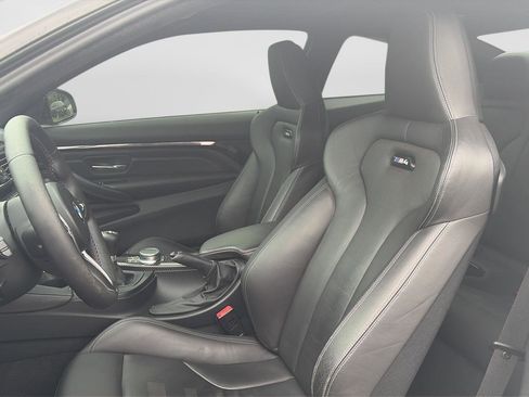 Used 2018 BMW M4 Coupe RWD image 11