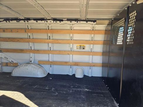 Used 2022 GMC Savana 2500 w/ Driver Convenience Package image 14