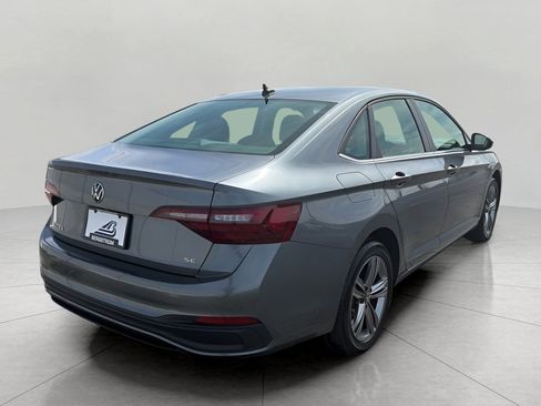Used 2022 Volkswagen Jetta SE FWD image 8