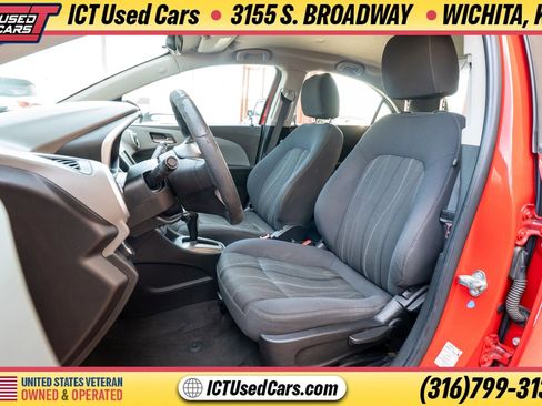 Used 2017 Chevrolet Sonic LT FWD image 7