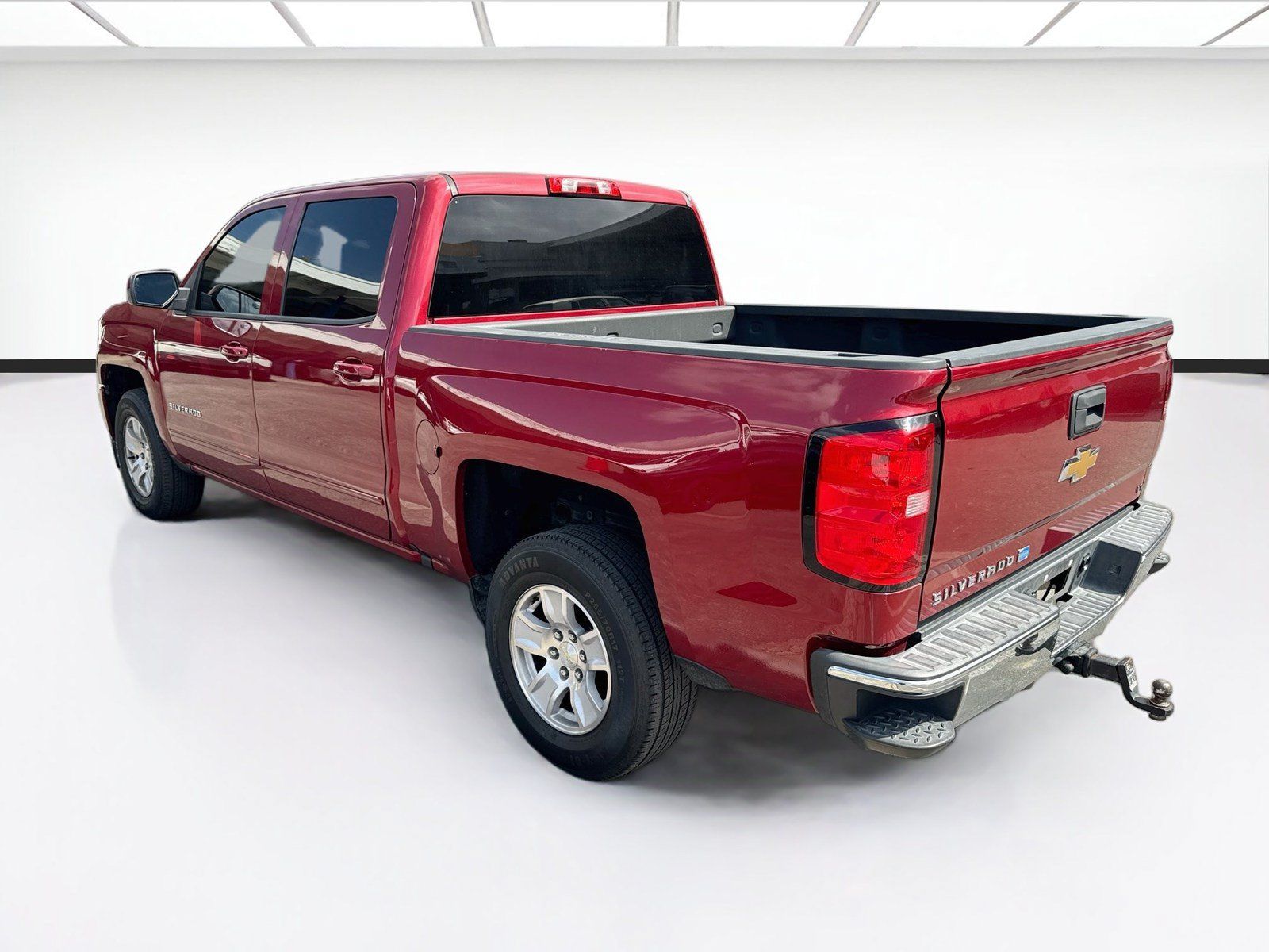 Used 2018 Chevrolet Silverado 1500 LT w/ LT Eassist Package RWD image 6