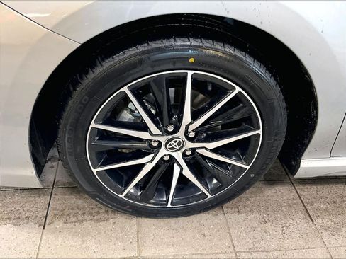 Used 2023 Toyota Camry SE image 7