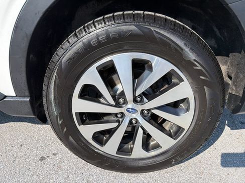 Used 2021 Subaru Outback Premium AWD/4WD image 9