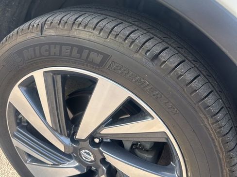 Used 2017 Nissan Murano Platinum w/ Platinum Technology Package image 7