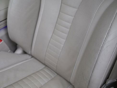 Used 2015 Mercedes-Benz S 550 Sedan image 30