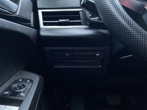 Used 2022 Mitsubishi Outlander SE image 10