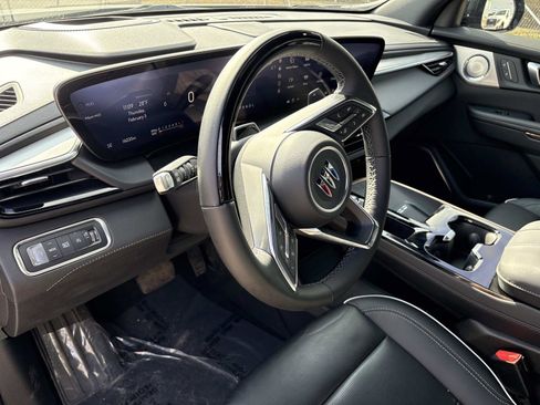 Certified 2025 Buick Enclave Avenir w/ Super Cruise Package image 19