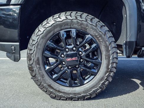 Used 2021 GMC Sierra 3500 Denali w/ Denali Black Diamond Edition image 18