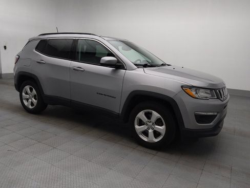 Used 2018 Jeep Compass Latitude w/ Popular Equipment Group FWD image 11
