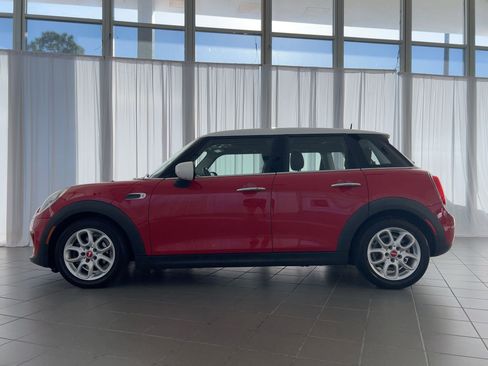 Used 2020 MINI Cooper 4-Door Hardtop image 2
