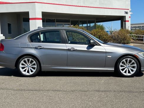 Used 2011 BMW 328i Sedan RWD image 6