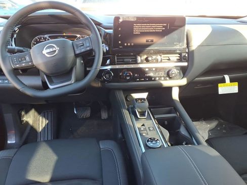 New 2026 Nissan Pathfinder SV image 9