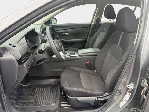 Used 2024 Nissan Sentra SV FWD image 12