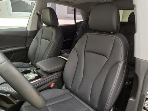 Used 2023 Audi Q8 Prestige image 33