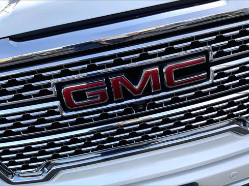 Used 2021 GMC Sierra 1500 Denali w/ Denali Ultimate Package image 30