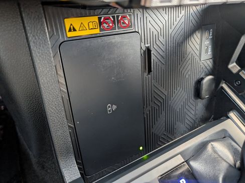 Used 2024 Toyota Tacoma TRD Off-Road image 24