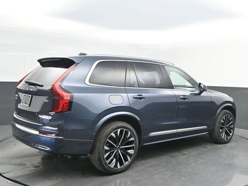 New 2026 Volvo XC90 B6 Plus w/ Protection Package Premier image 7