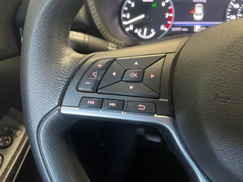 Certified 2025 Nissan Sentra SV FWD image 12