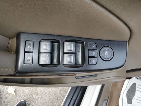 Used 2019 GMC Yukon XL SLT w/ Premium Edition AWD/4WD image 24