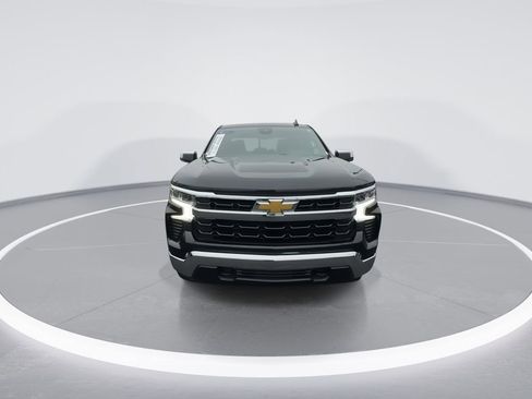 Used 2024 Chevrolet Silverado 1500 LT image 3