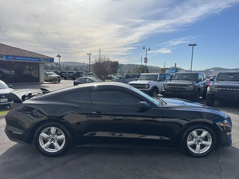 Used 2019 Ford Mustang Coupe image 4