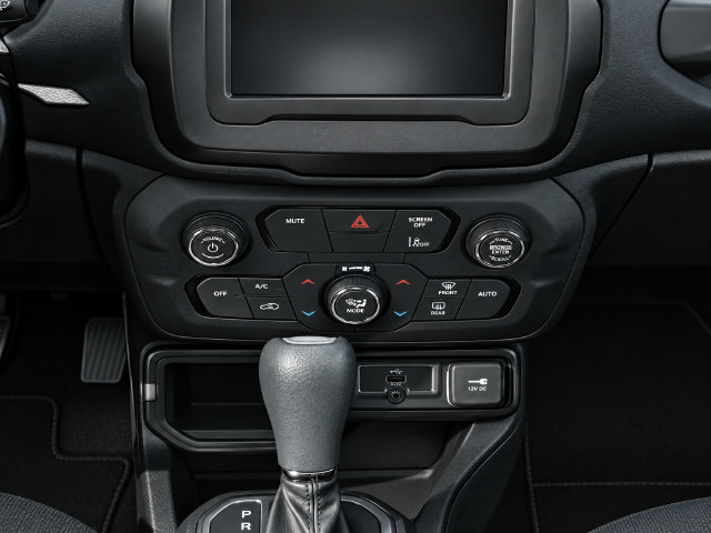 Used 2021 Jeep Renegade Latitude w/ Sun & Sound Group FWD image 10