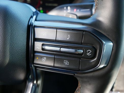 Certified 2025 GMC Yukon XL AT4 w/ AT4 Premium Package image 24