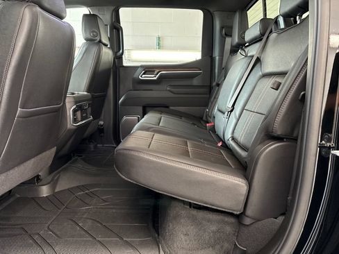 Used 2026 Chevrolet Silverado 1500 High Country AWD/4WD image 32