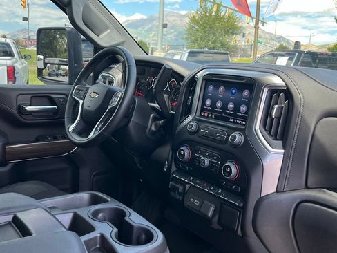 Used 2023 Chevrolet Silverado 3500 LT w/ Convenience Package AWD/4WD image 18