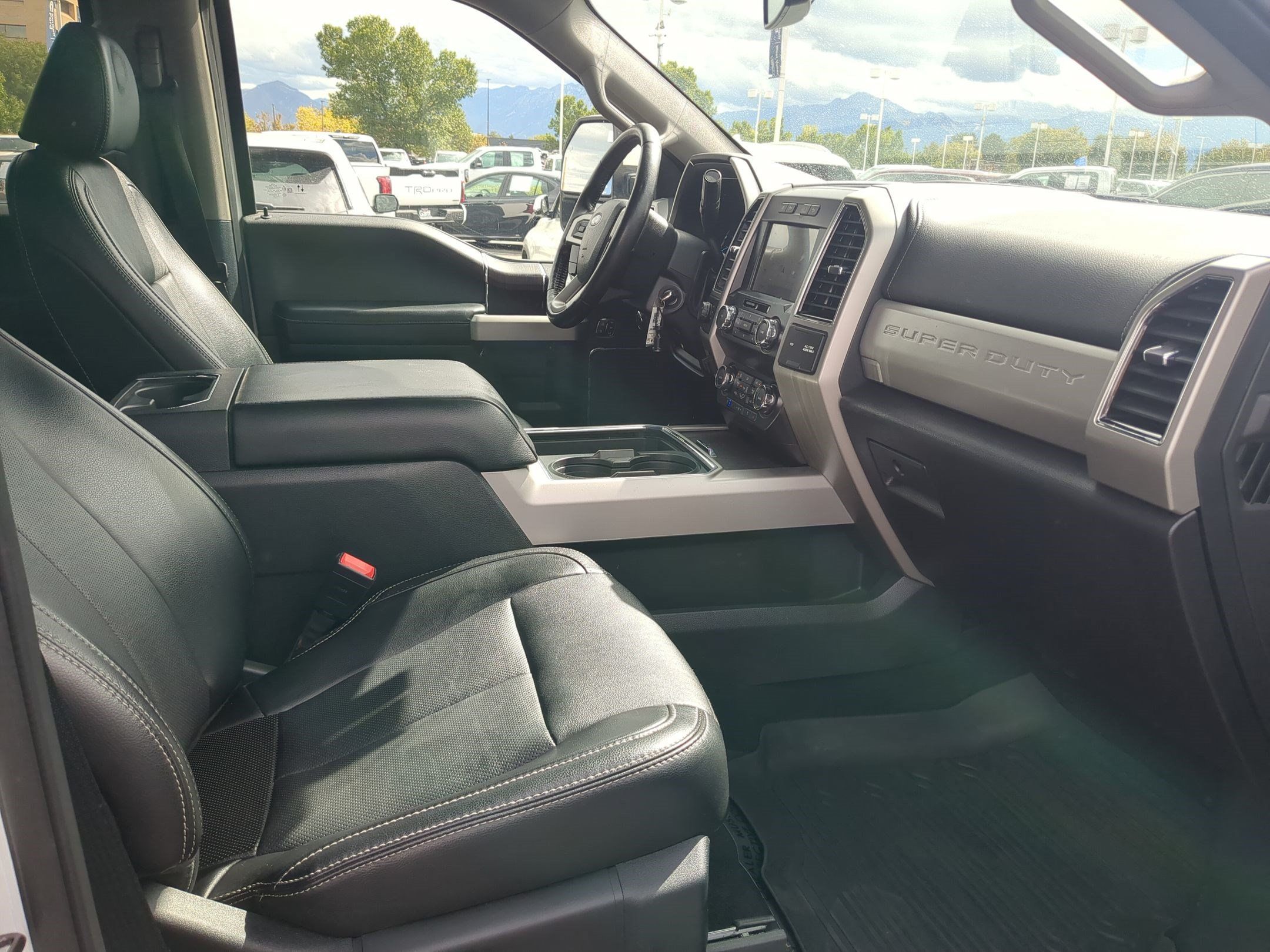 Used 2021 Ford F250 Lariat w/ Lariat Value Package AWD/4WD image 32