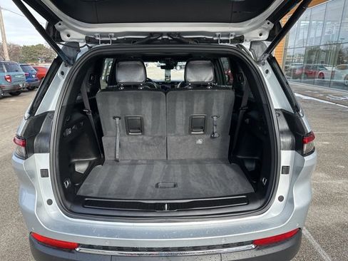 Used 2024 Jeep Grand Cherokee L Limited w/ Luxury Tech Group II image 10