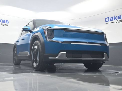 New 2026 Kia EV9 Wind AWD/4WD image 42