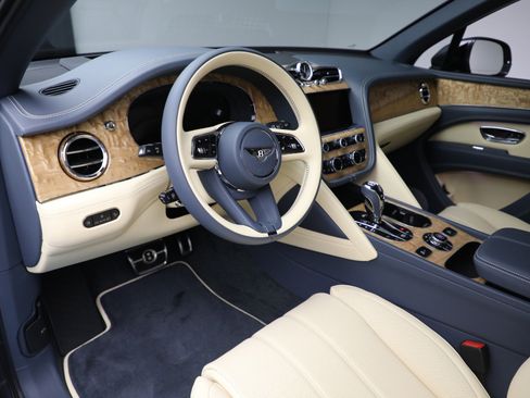 New 2025 Bentley Bentayga Extended Wheelbase image 20