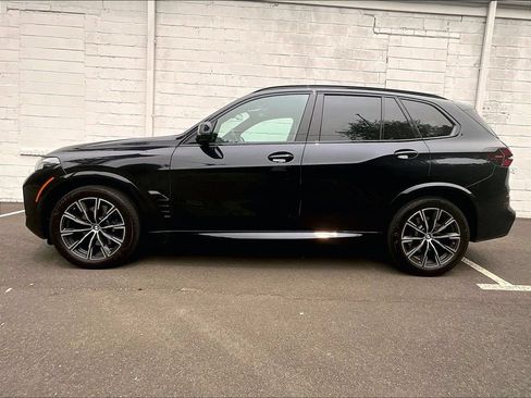 Used 2024 BMW X5 xDrive40i w/ M Sport Package AWD/4WD image 2