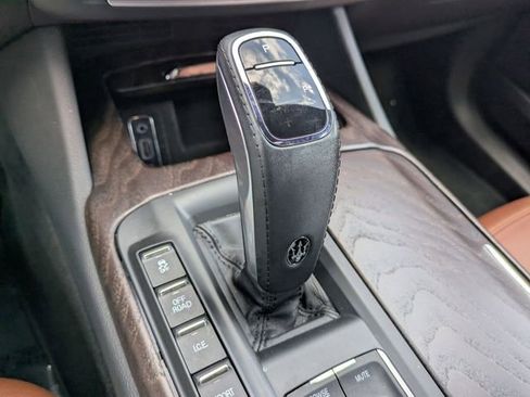 Used 2022 Maserati Levante GT AWD/4WD image 18