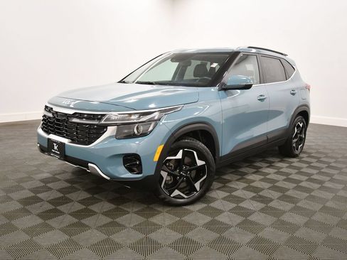 Certified 2024 Kia Seltos EX AWD/4WD image 2