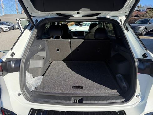 New 2026 Volkswagen Tiguan SE R-Line image 15