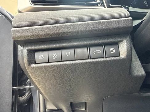Used 2025 Toyota Camry LE FWD image 23