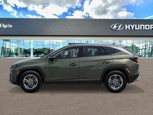 New 2026 Hyundai Tucson SE image 3