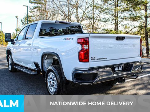 Used 2025 Chevrolet Silverado 2500 LT w/ Convenience Package AWD/4WD image 5