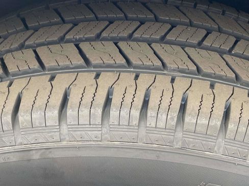 Certified 2024 Jeep Wagoneer L 2WD w/ Premium Group I image 15