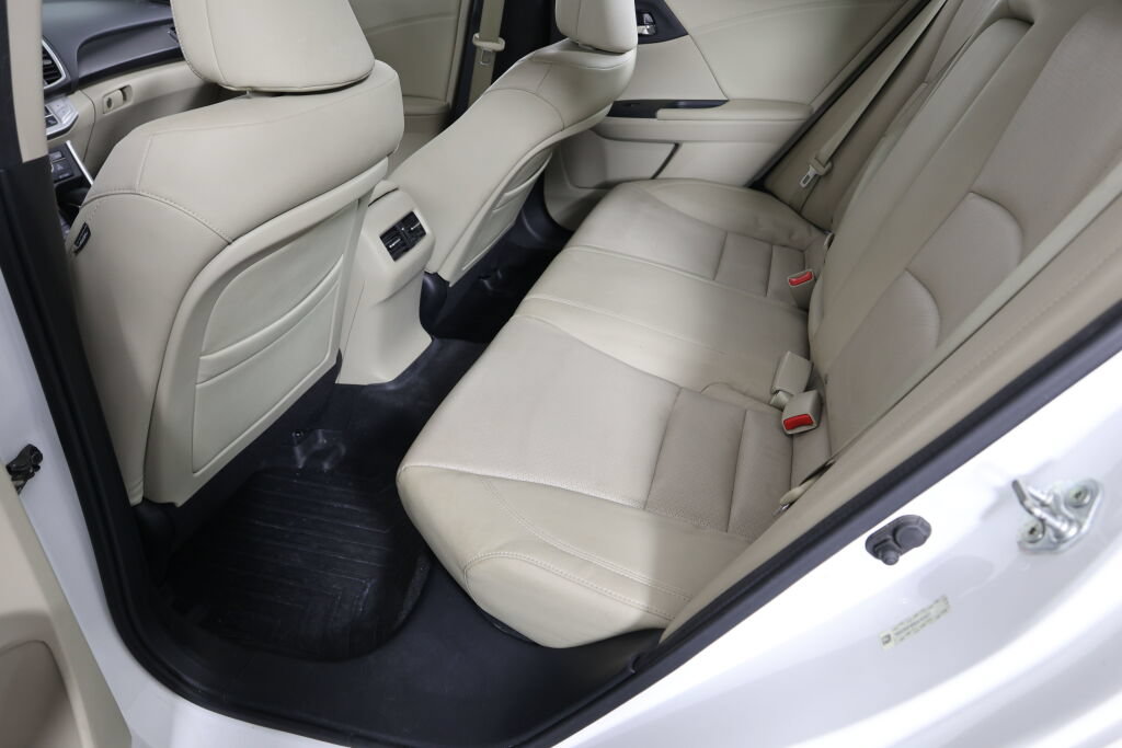 Used 2013 Honda Accord EX-L image 17