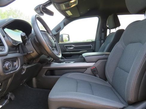 Used 2023 RAM 1500 Big Horn AWD/4WD image 7