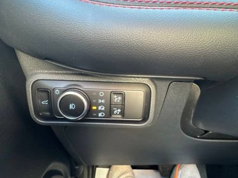 Used 2025 Ford Explorer ST AWD/4WD image 19