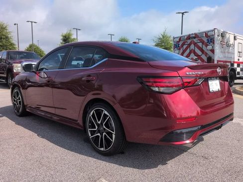 Used 2024 Nissan Sentra SR w/ SR Premium Package FWD image 7