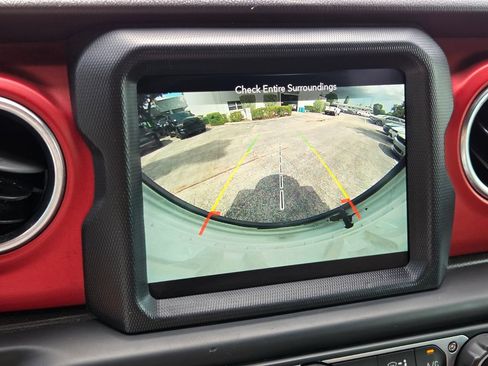 Used 2018 Jeep Wrangler Unlimited Rubicon AWD/4WD image 25