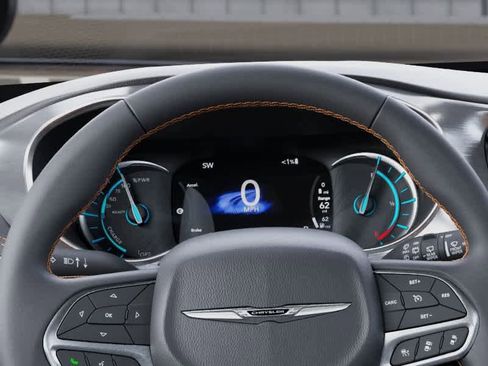 New 2025 Chrysler Pacifica Pinnacle image 17