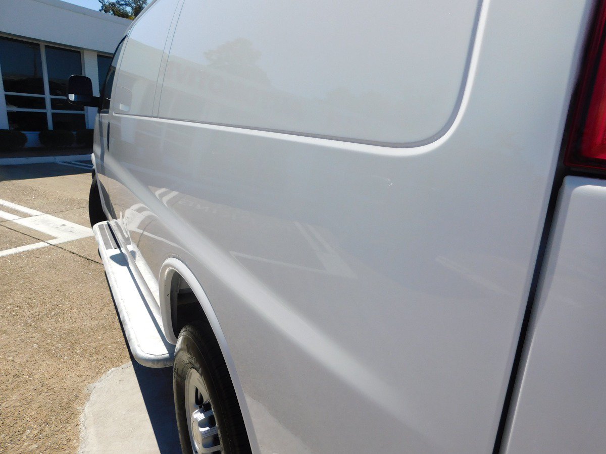 Used 2025 Chevrolet Express 2500 w/ Driver Convenience Package RWD image 8